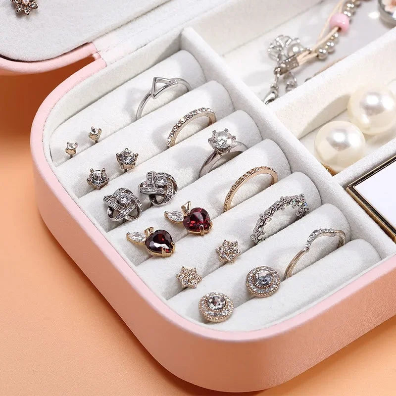 Portable Leather Jewelry Organizer – Elegant & Travel‑Ready